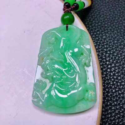 天然缅甸A货翡翠冰糯种满绿大件饱满龙牌吊坠挂件