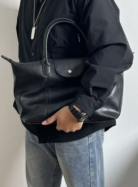 HKK包包新款高级感斜挎饺子包男女同款手提托特包百搭通勤健身包