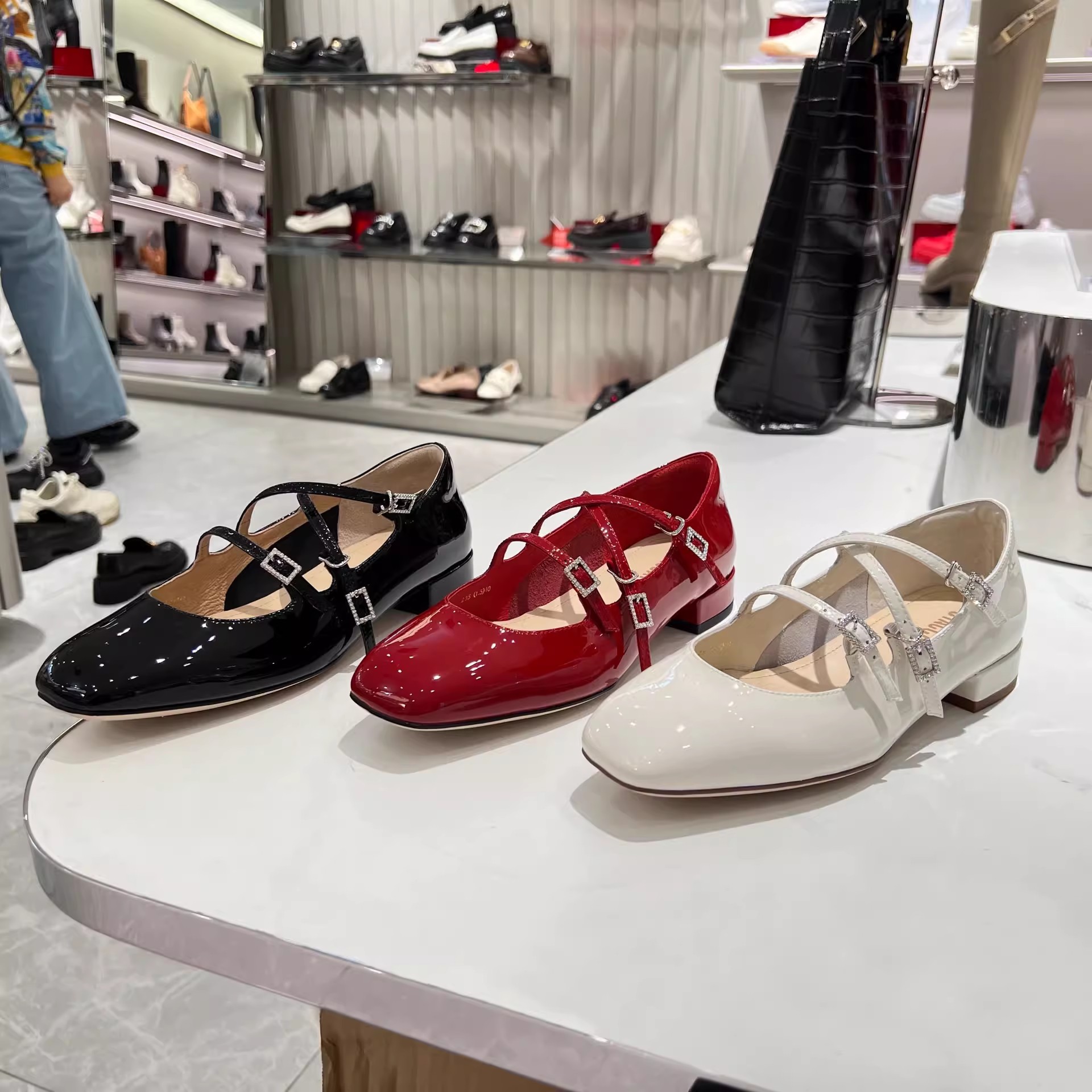 商场同款2024春季新款方头低跟浅口女单鞋甜美玛丽珍鞋子EUE04AQ4