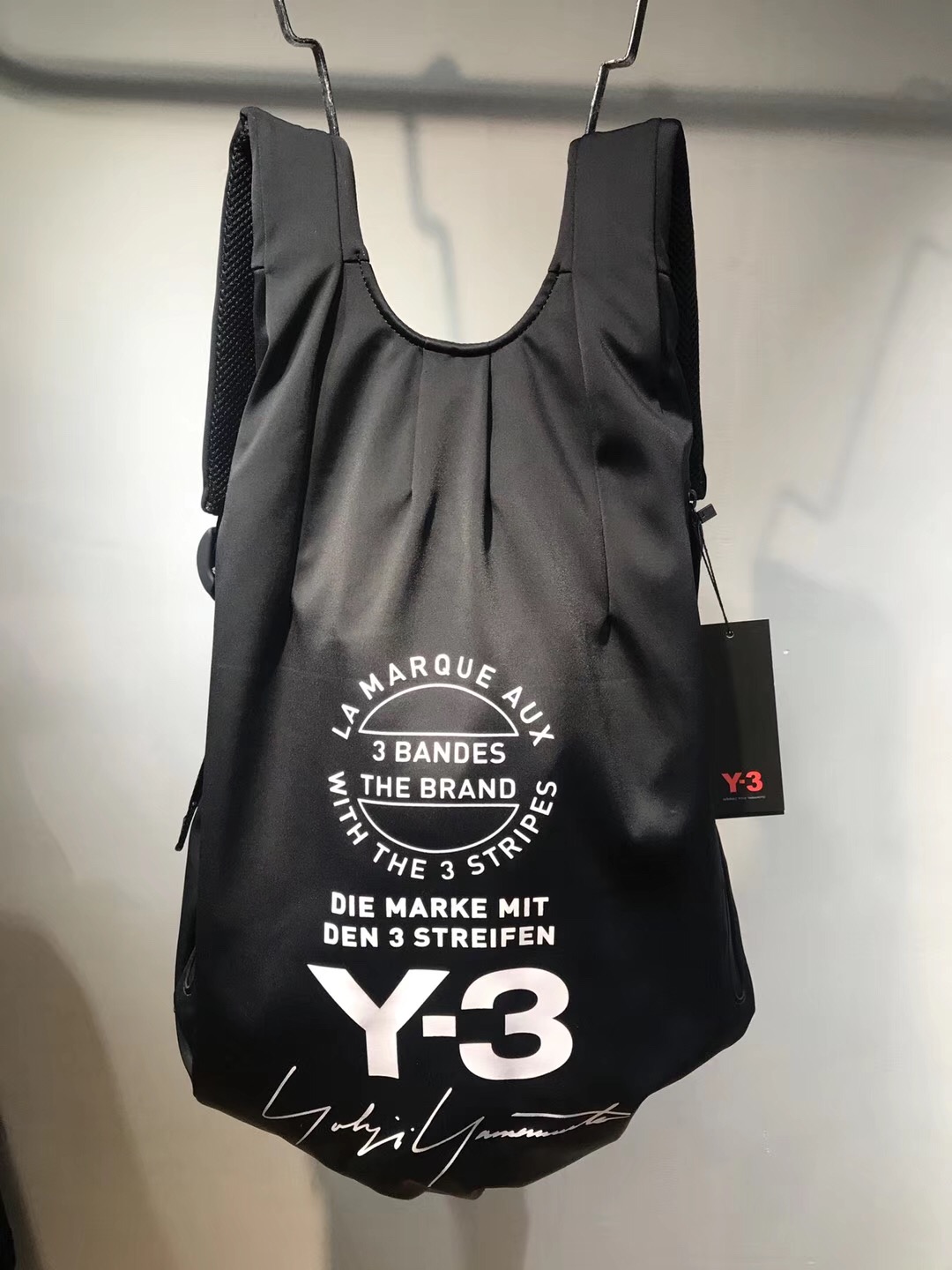 Y3尼龙软把双肩背包暗黑款时尚潮流百搭轻便跑步健身包Y3包双肩包-封面