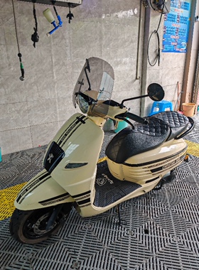 适用于标致姜戈TT150 Django150 风挡前挡风玻璃改装挡风板挡雨板