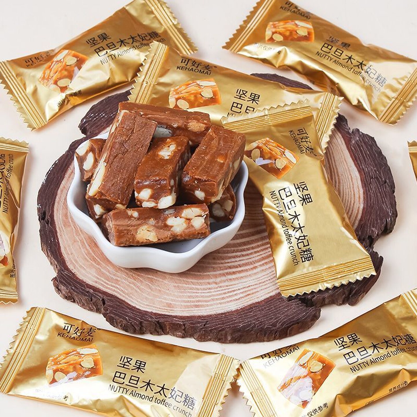 可好麦巴旦木太妃糖坚果脆盒装儿童休闲糖果零食批发巧克力味喜糖