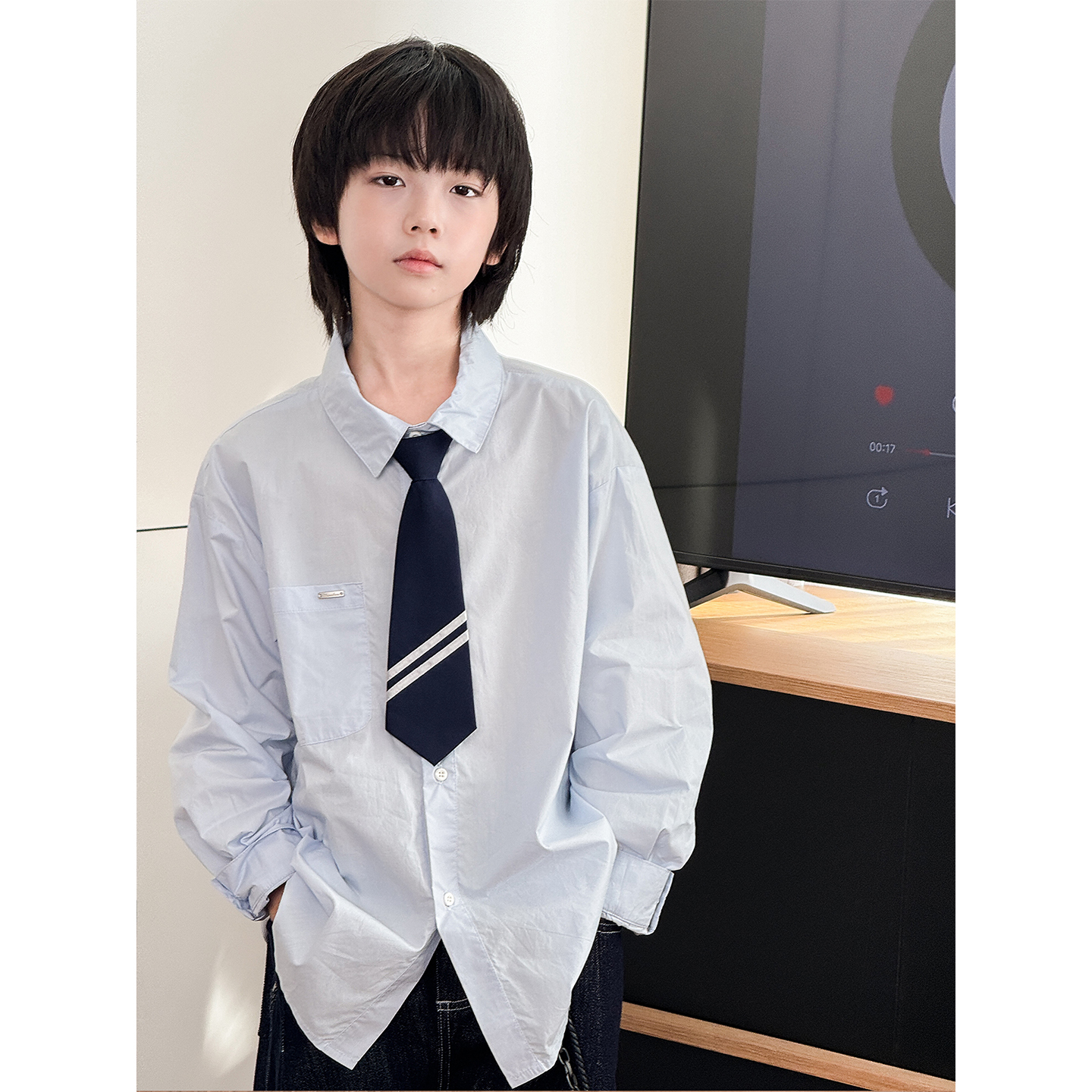 儿童简约衬衫长袖上衣2025新款男童蓝色衬衣开衫潮青少年领带外套