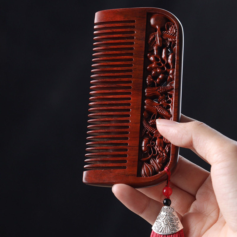 硕果累累图案印花雕刻檀木梳美发按摩个人护理造型犀角紫檀木梳子,家庭/个人清洁工具,梳子/化妆梳/按摩梳,淘宝优惠券,粉丝福利购,淘宝优惠卷
