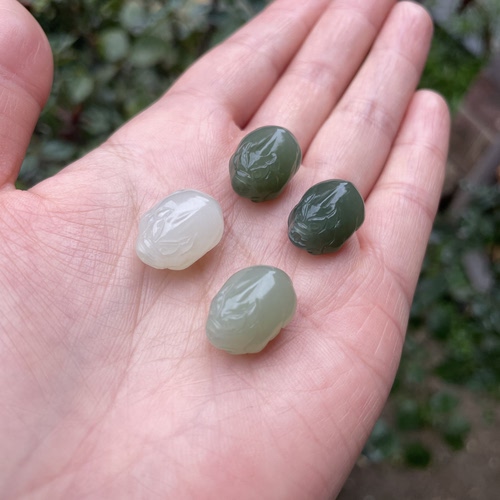 天然原矿和田玉晴水湖水绿通孔貔貅手链配饰手串配珠编绳手链