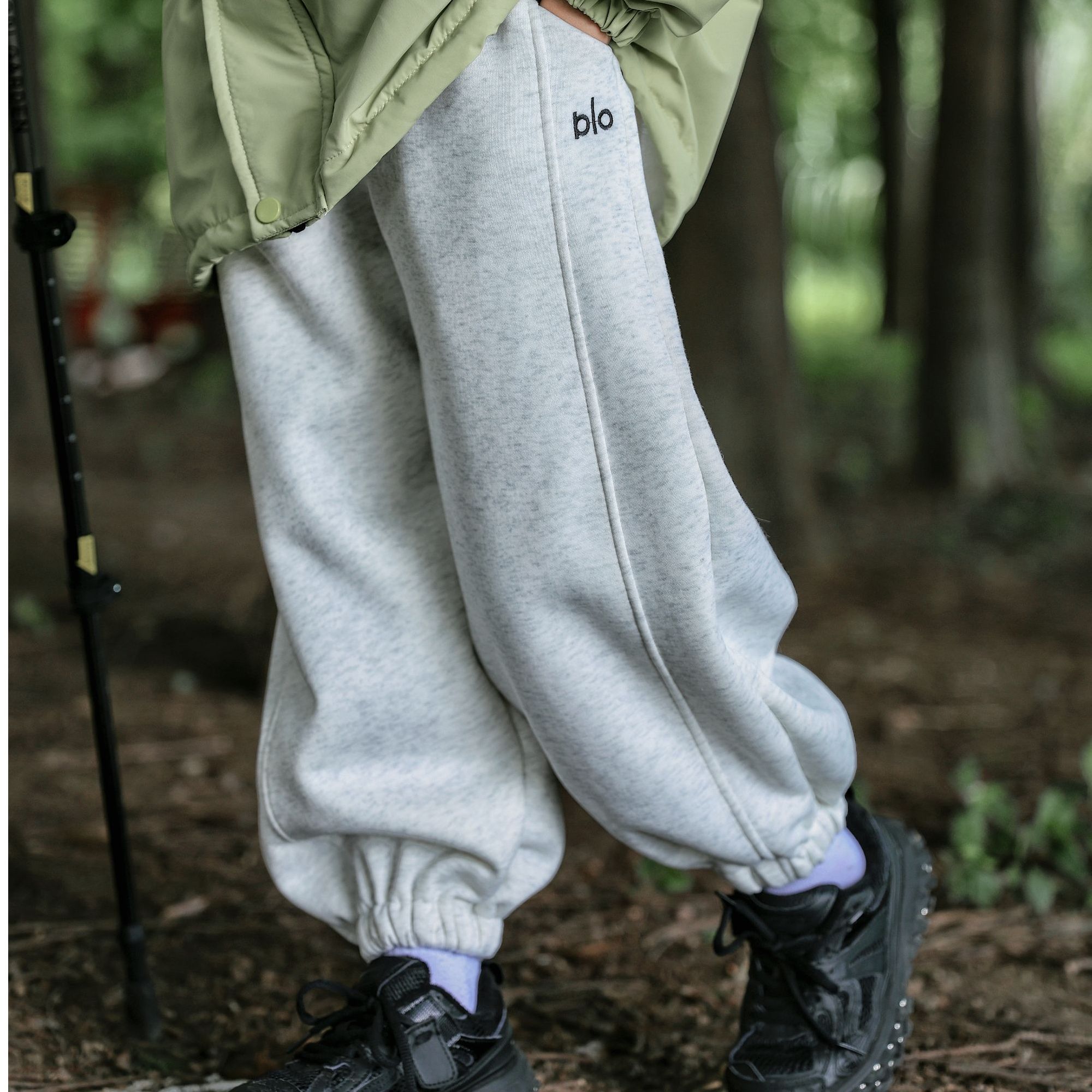 2025秋冬新款 儿童刺绣加绒百搭休闲裤 多巴胺穿搭儿童卫裤-p5043