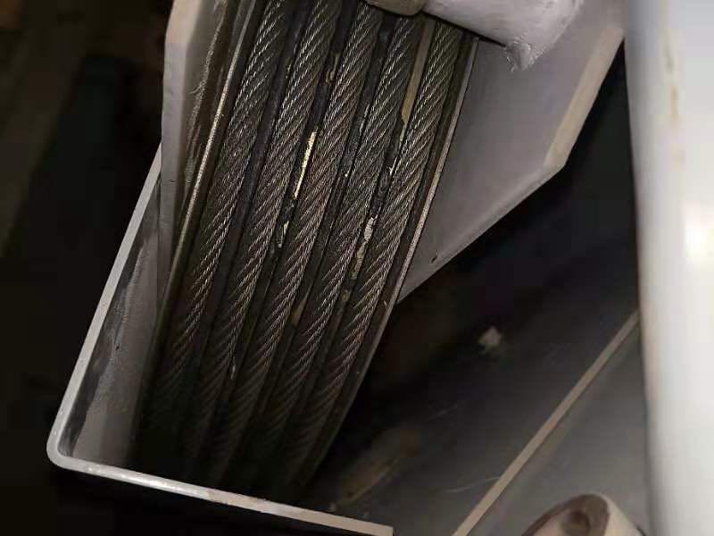 日立UAX 2的返绳轮400x4x5 轴长125/145电梯配件