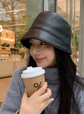 真皮帽子女秋冬百搭显脸小渔夫帽羊皮复古盆帽气质皮质礼帽高级感