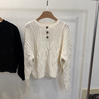 2026年欧洲站深圳早春新款 纽扣圆领麻花图案落肩粗织套头针织衫