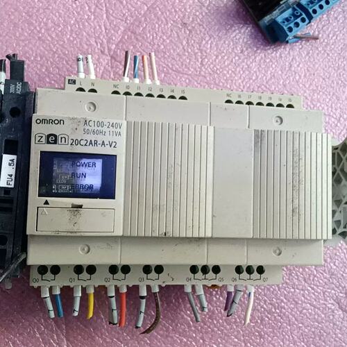 议价PLC控制器 型号ZEN-20C2AR-A-V2 AC