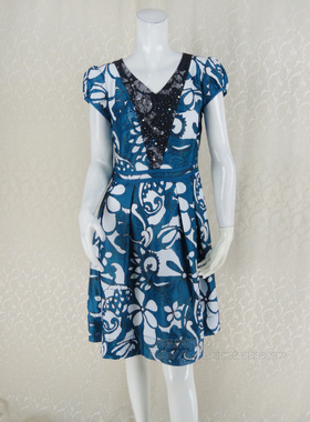 140元2件清!慕T丽M*T*LEY女夏印花钉珠V领修身短袖连衣裙LS212037