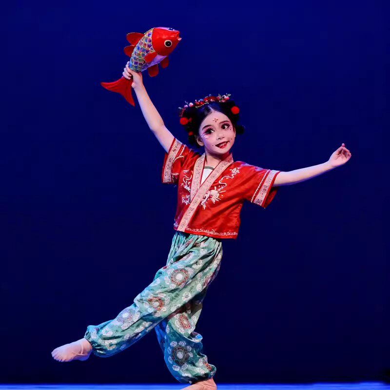 中国风套装演出服民族红色儿童古典舞蹈服女童演讲朗诵国风表演服