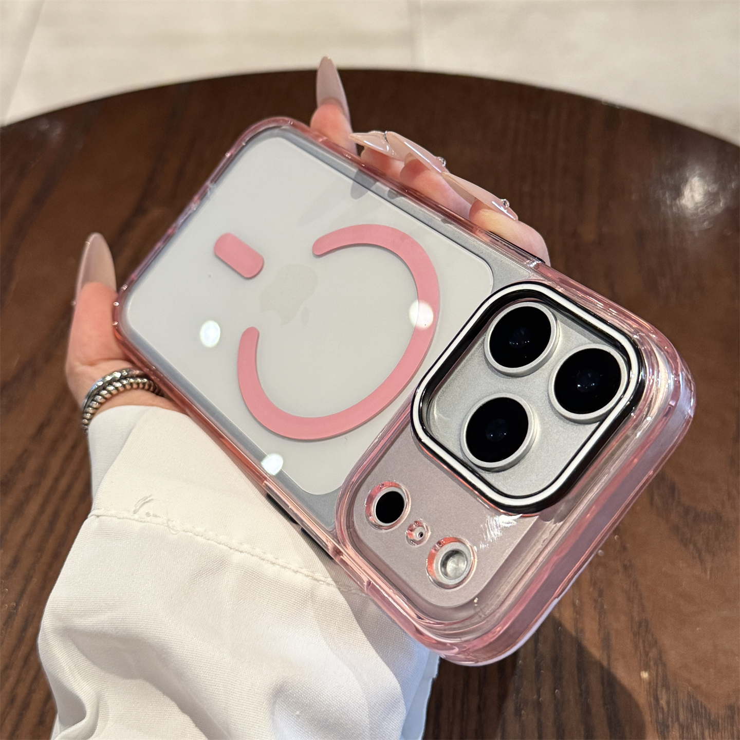 适用苹果17pro粉色磁吸手机壳