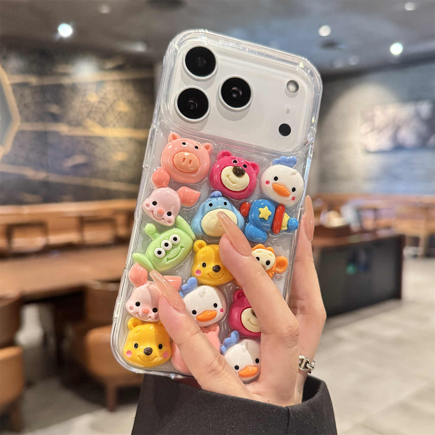 适用苹果17promax立体草莓熊