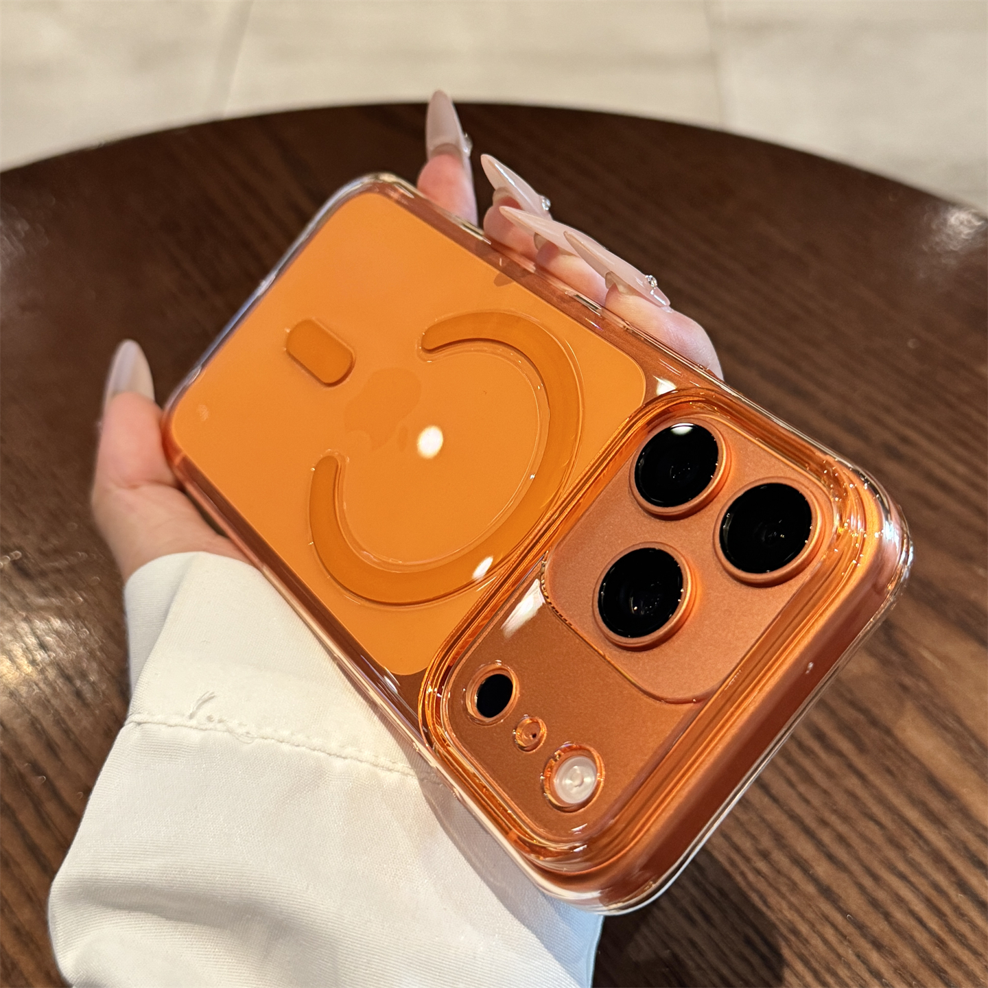 适用苹果17promax橙色磁吸手机壳