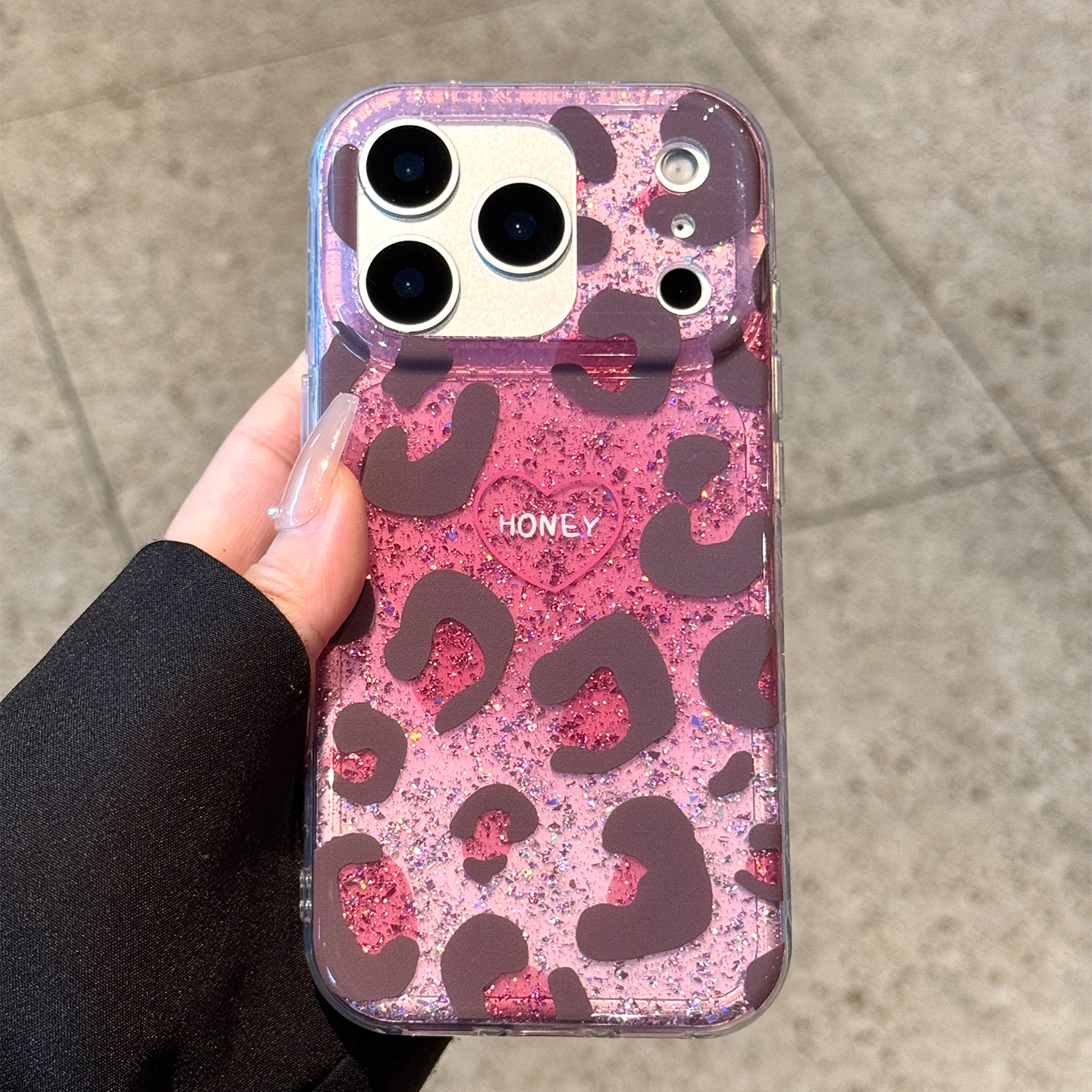 适用苹果17promax闪粉爱心豹纹