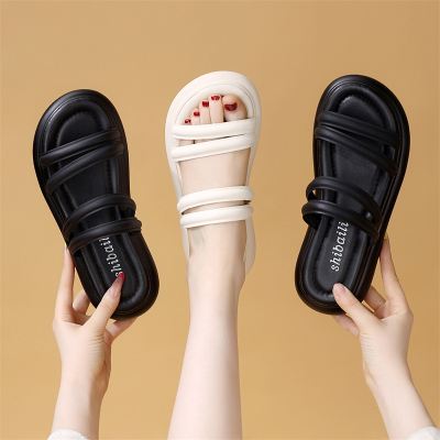 小码3233夏季新款拖鞋女外穿平底不累脚软底配裙沙滩凉拖大码4143