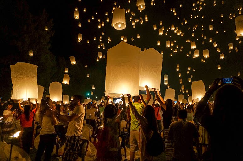 白色孔明灯孔明灯安全型许愿灯个性创意浪漫爱情天灯阻燃大号包邮