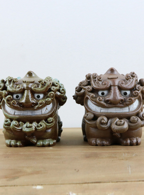 招财狮子陶瓷摆件客厅桌面摆设物
