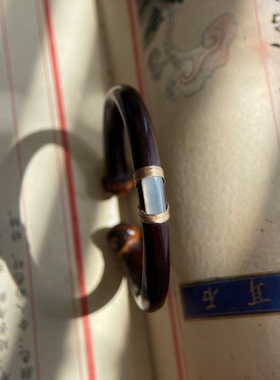 原创西藏高原深山老鸡血藤手镯镶嵌缅甸A货冰种马鞍