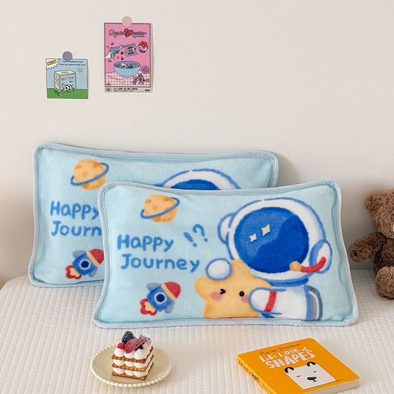 宇航员牛奶绒儿童男孩宇航员枕套30x50cm卡通学生保暖枕头套40x60