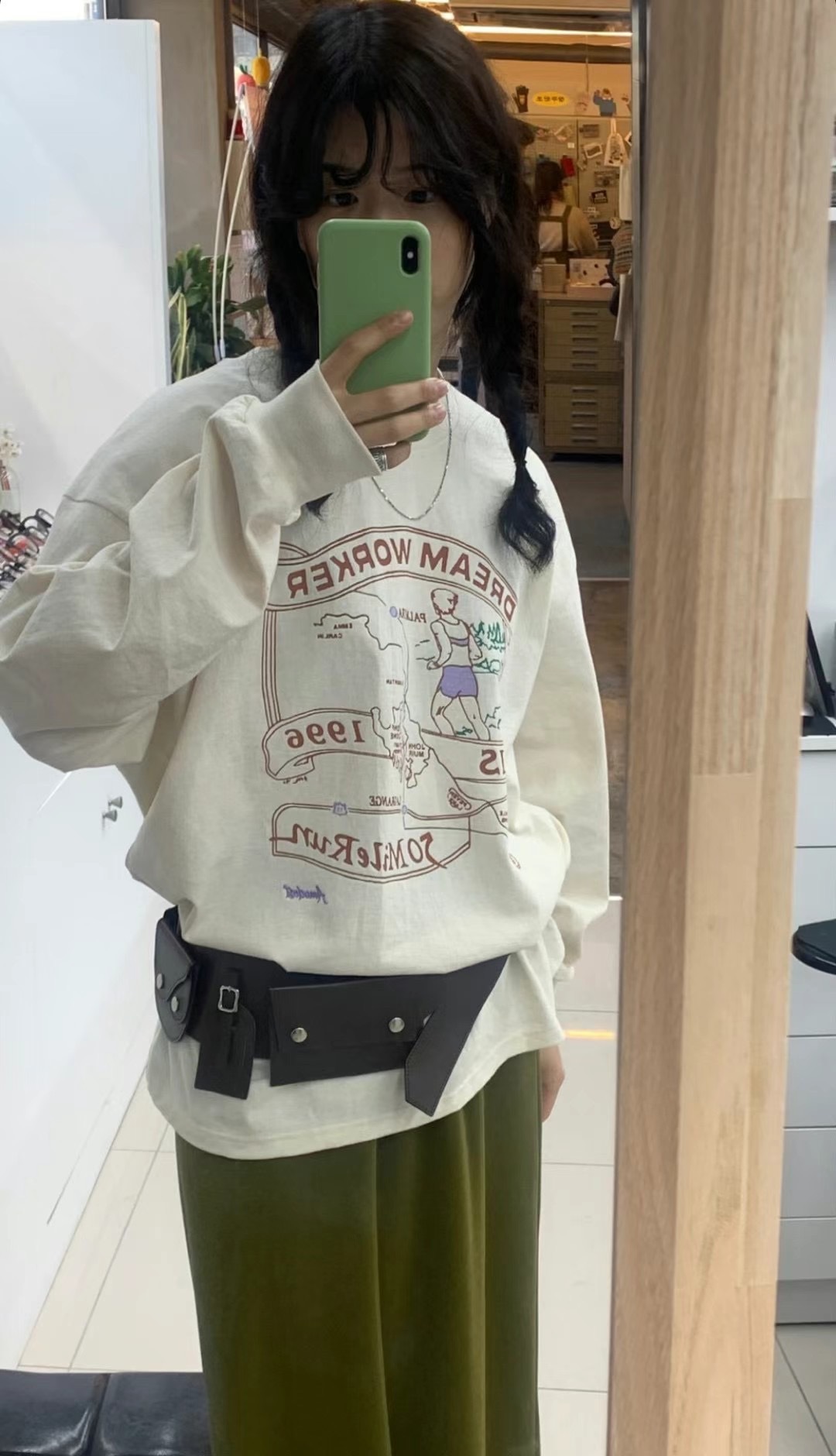 modest*mood长袖T恤女24韩国东大门春季新款梦幻世界乐园主题上衣