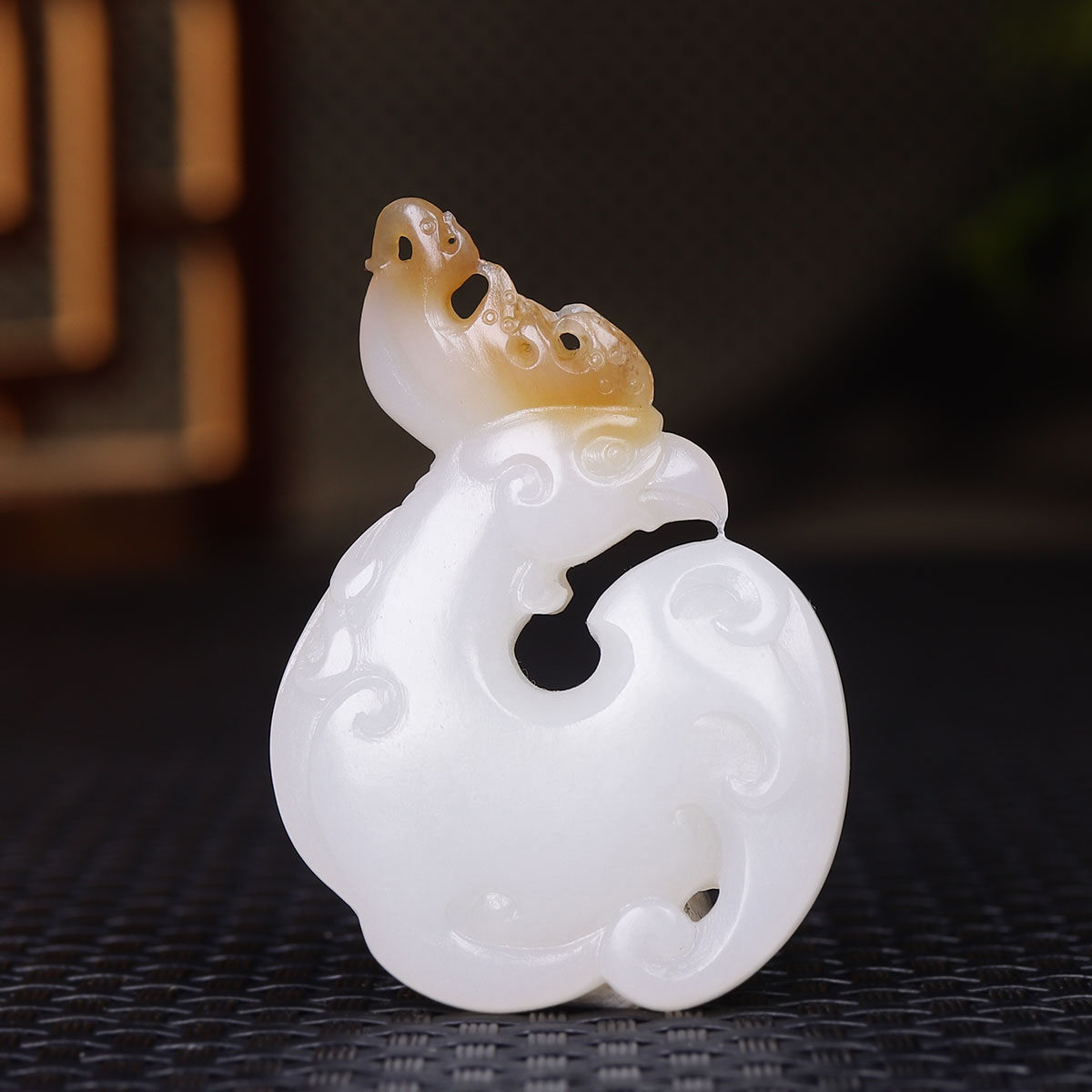 (古晨珠宝)新疆和田玉且末糖白玉鸡挂件吊坠大吉大利29g