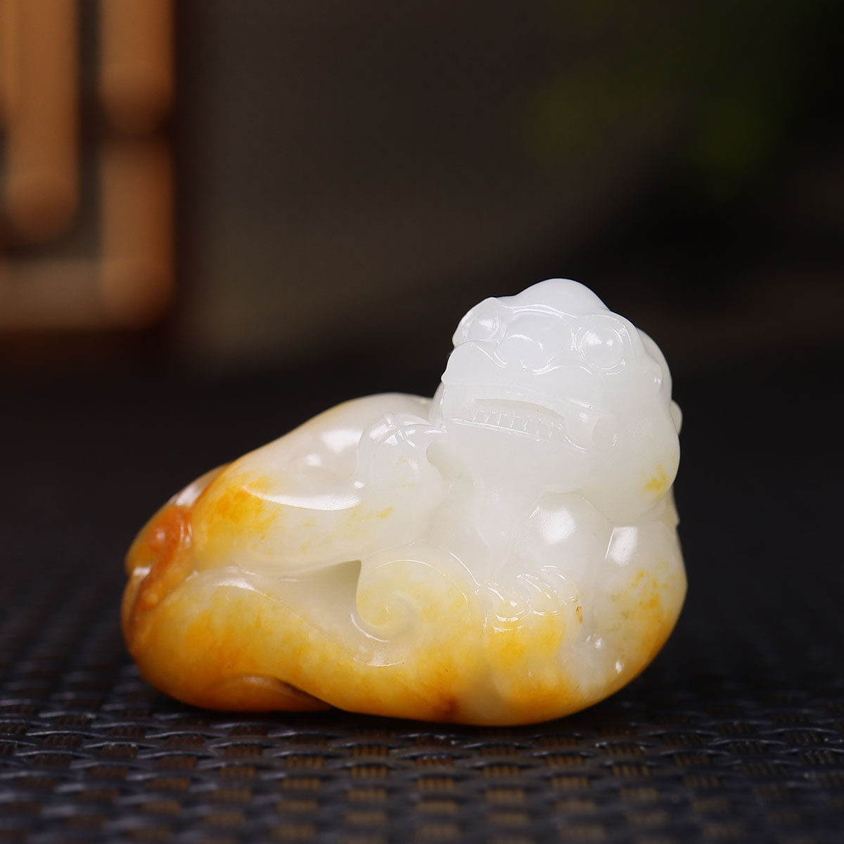 (古晨珠宝)新疆和田玉白玉籽料貔貅挂件吊坠招财进宝57g
