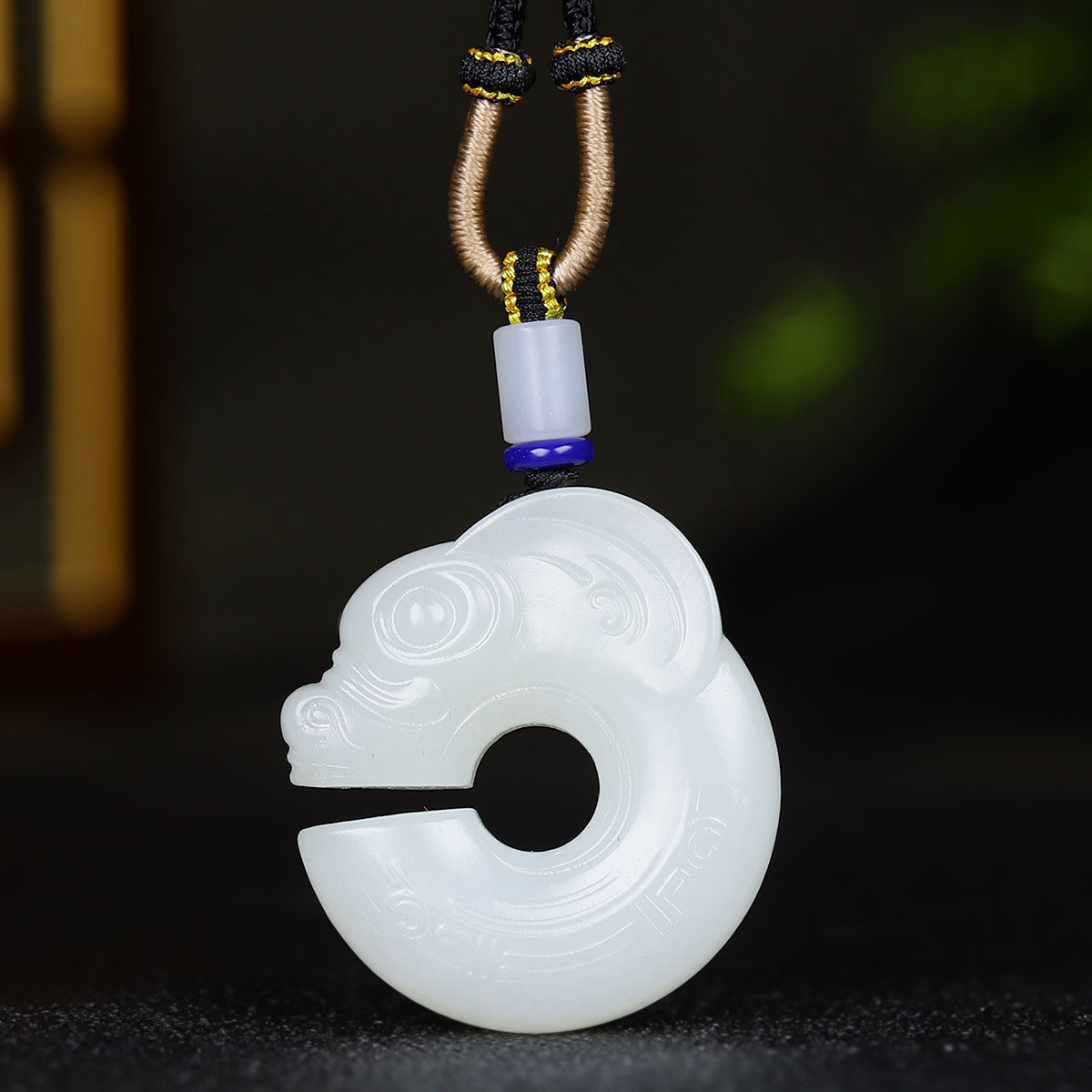（古晨珠宝）新疆和田玉白玉玉猪龙挂件吊坠玉坠20g
