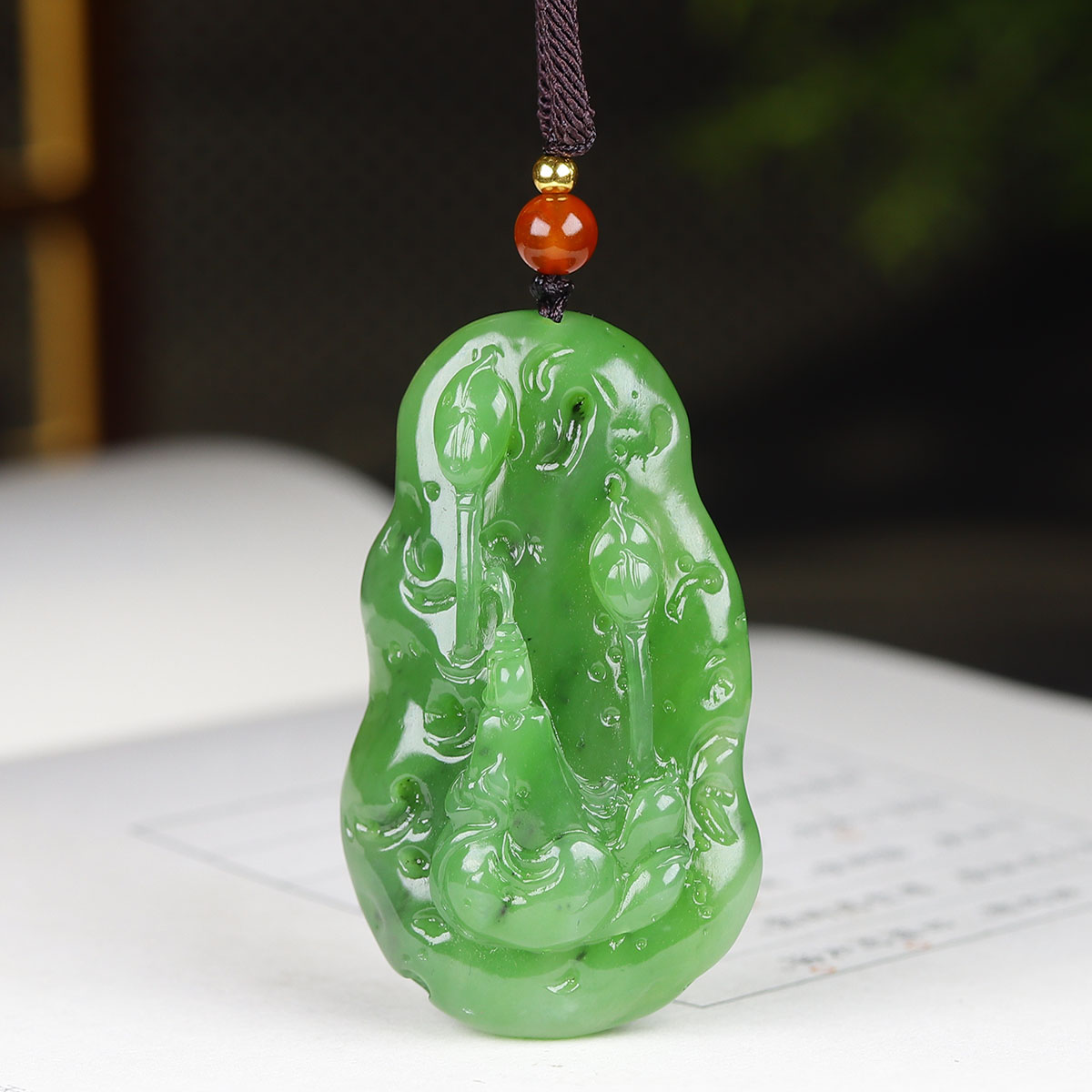 （古晨珠宝）俄罗斯和田玉果绿碧玉悟道挂件玉坠吊坠29g