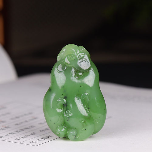 （古晨珠宝）俄罗斯和田玉果绿碧玉佛手瓜挂件玉坠福寿安康26g