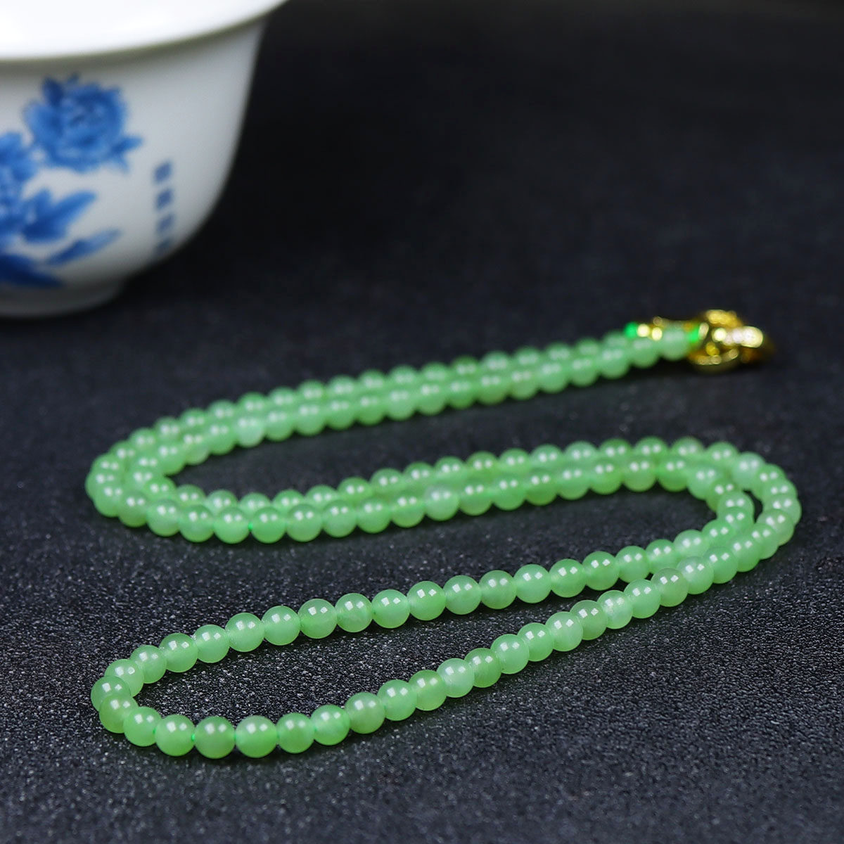 （古晨珠宝）俄罗斯和田玉冰底果绿碧玉圆珠项链毛衣链20g4mm