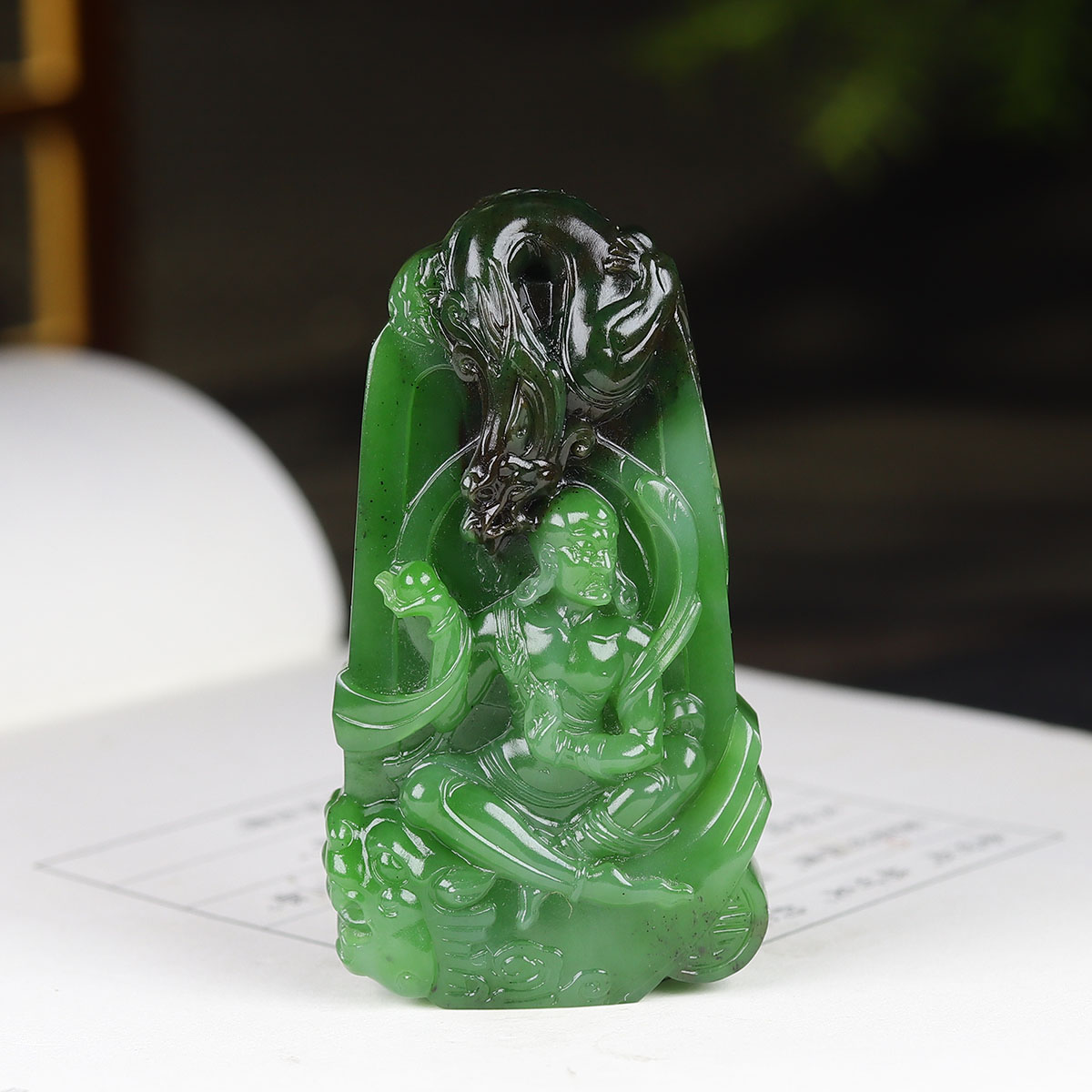 (古晨珠宝) 俄罗斯和田玉老坑阳绿碧玉降龙罗汉挂件玉坠吊坠55g