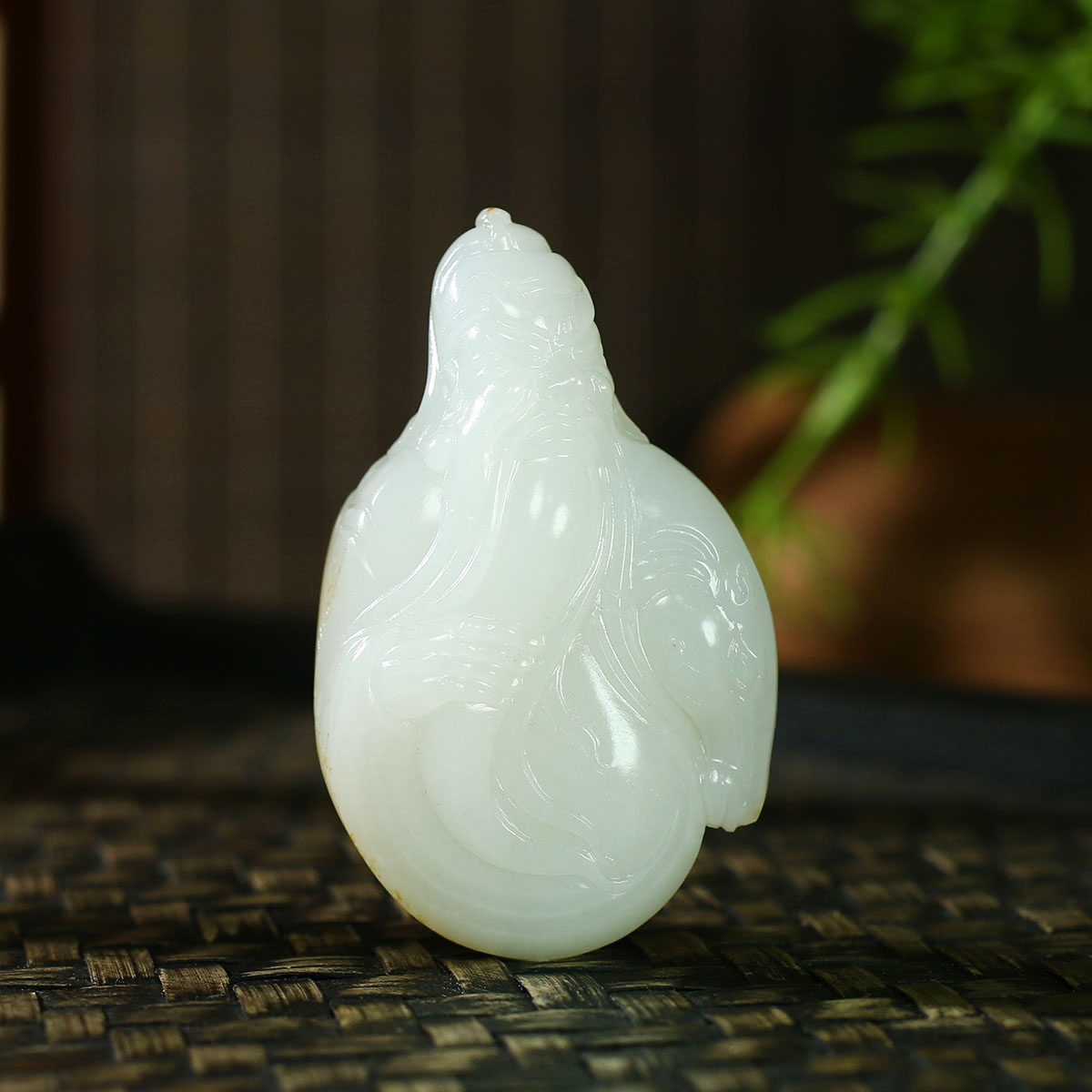 和田玉白玉籽料关公挂件