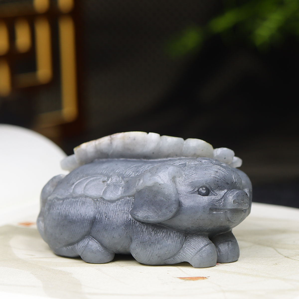 (古晨珠宝)新疆和田玉青花籽料猪摆件把件手玩诸事顺意297g