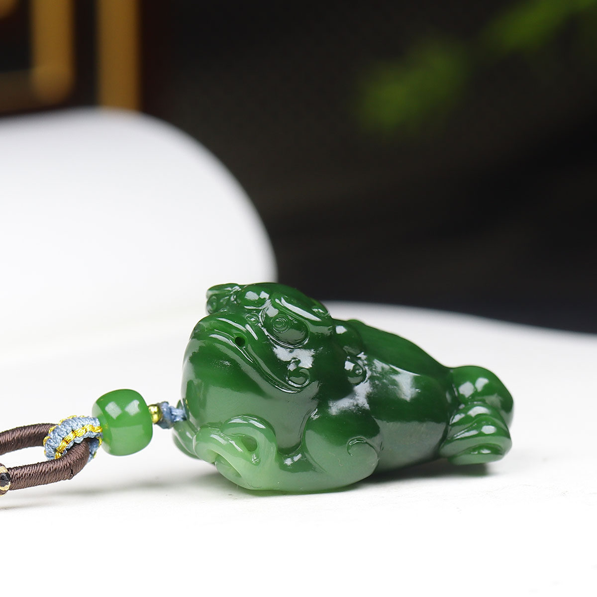 （古晨珠宝）俄罗斯和田玉碧玉金蟾挂件苏工吊坠玉坠财源滚滚38g
