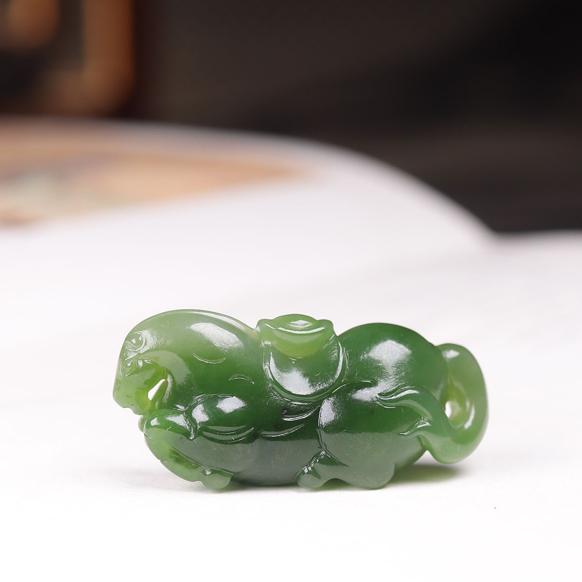 (古晨珠宝) 俄罗斯和田玉阳绿碧玉生肖马挂件吊坠马上发财16g