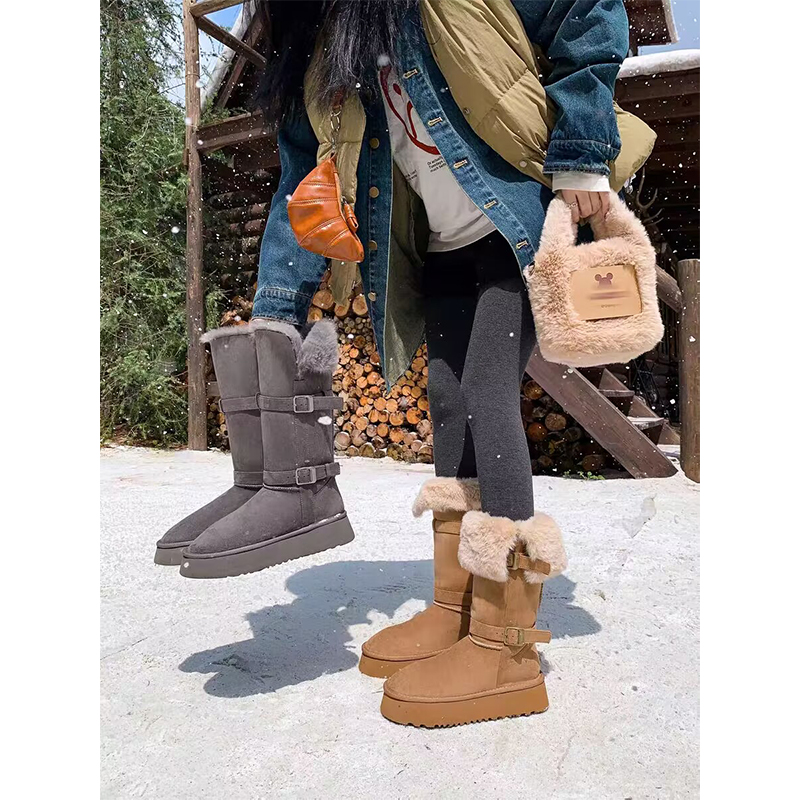 冬季羊皮毛一体保暖棉鞋女2025新款加绒抗寒雪地靴高筒厚底骑士靴