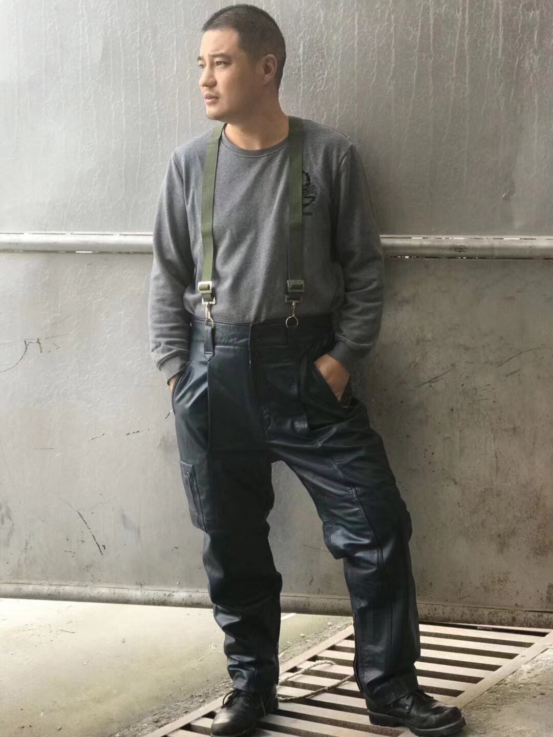 冬季保暖防寒全新飞皮裤热熔棉填充蓝色皮裤