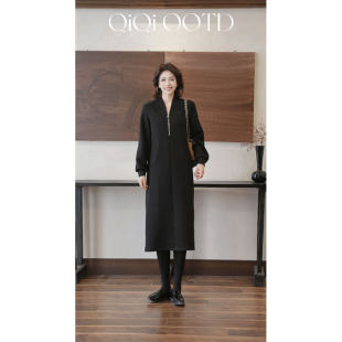 柒院大码女装半拉链V领长袖连衣裙2025秋冬款宽松遮肉显瘦中长裙
