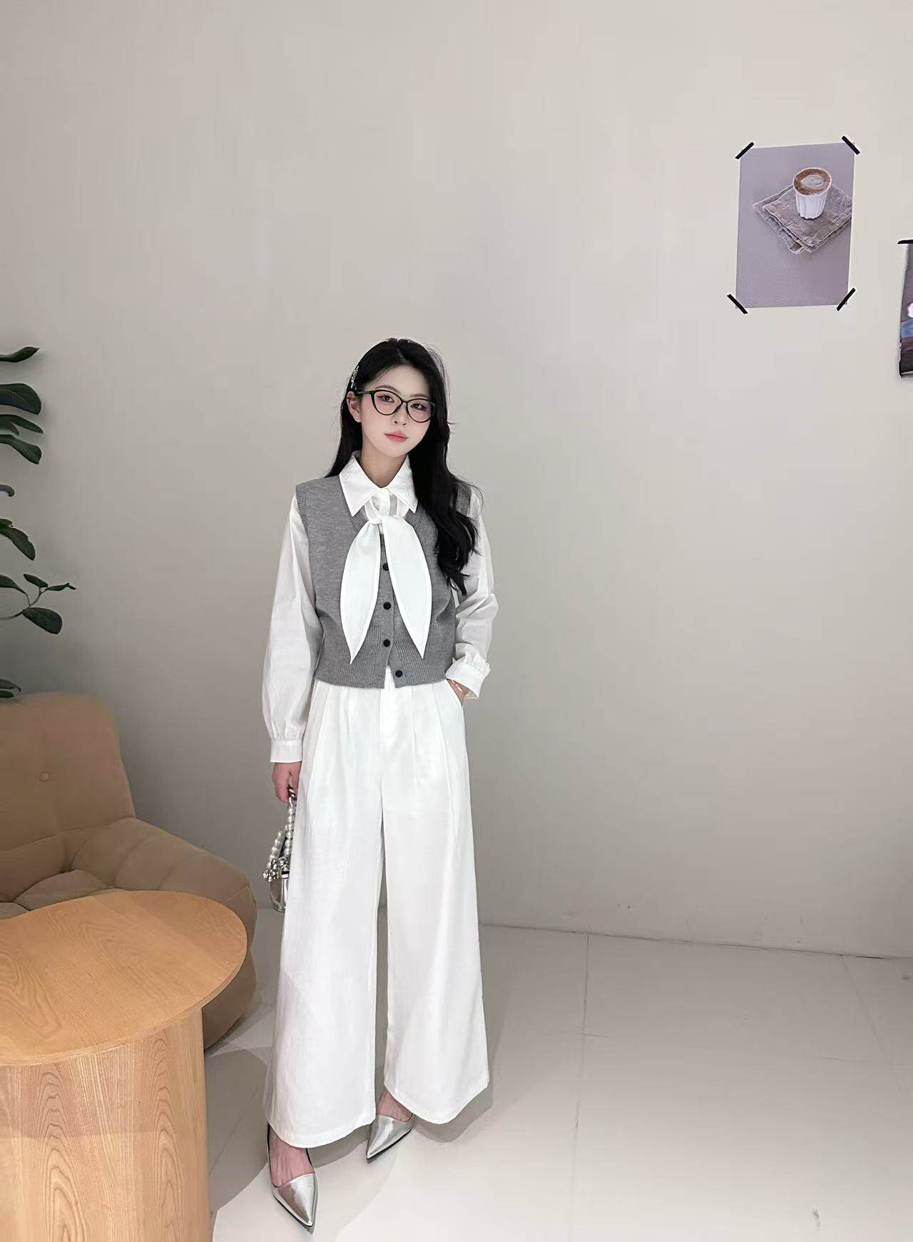 2026春夏新款小众设计感假两件坎肩衬衣修身长袖t恤女显瘦打底衫