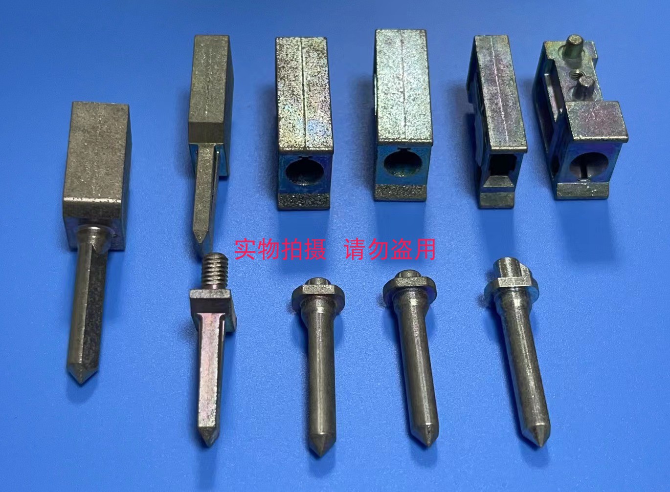 10066832-101LF高速/模块连接器 7.2MM GUIDE PIN 25.3MM L