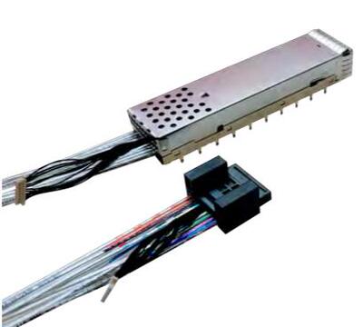 V59-YC028 1x1 OSFP OverPass™ connector & std height cage to