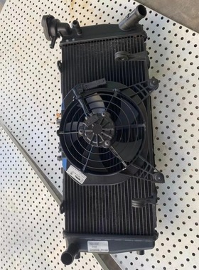 宝马 R1200R R1200RS 水箱总成 水箱散热器 散热风扇