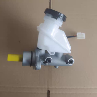 C35刹车泵刹车油主缸泵总成 适配东风小康C37刹车总泵带油壶油杯