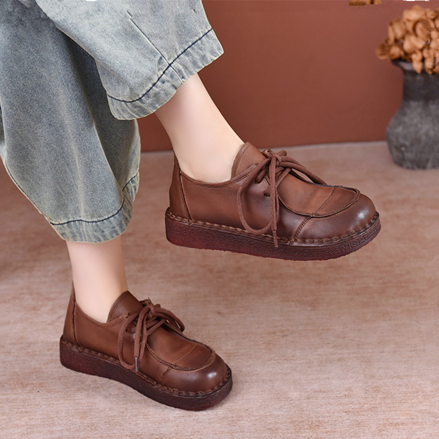 真皮软底妈妈鞋平底单鞋轻便舒适不累脚中老年皮鞋孕妇鞋休闲女鞋