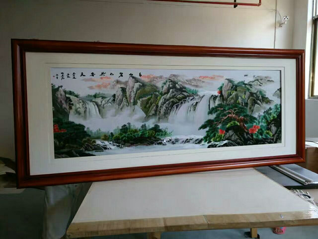 苏州刺绣机绣仿手工青山碧水共云天山水装饰画成品挂画客厅背景墙图片