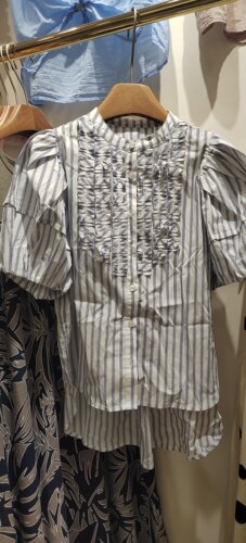 日本STYLE RAVIE(现货) 立领前褶边竖纹泡泡袖衬衫
