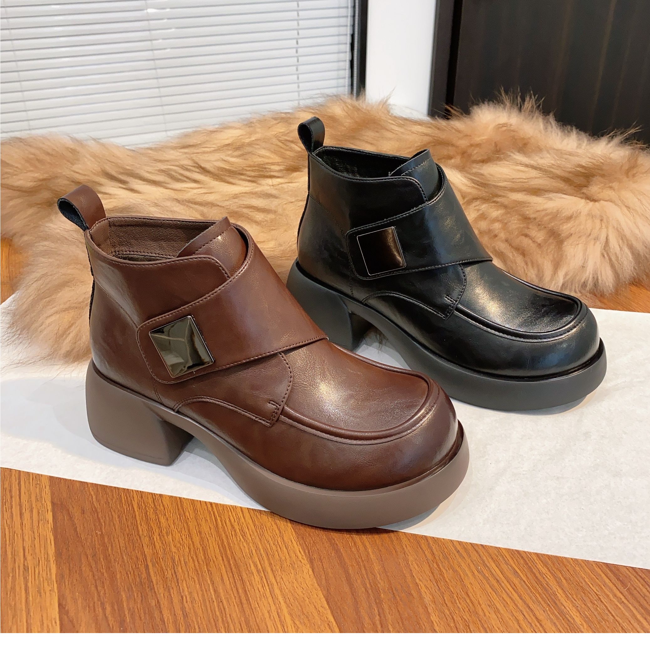 【小糯米专享】百搭时尚边扣短靴AB23635