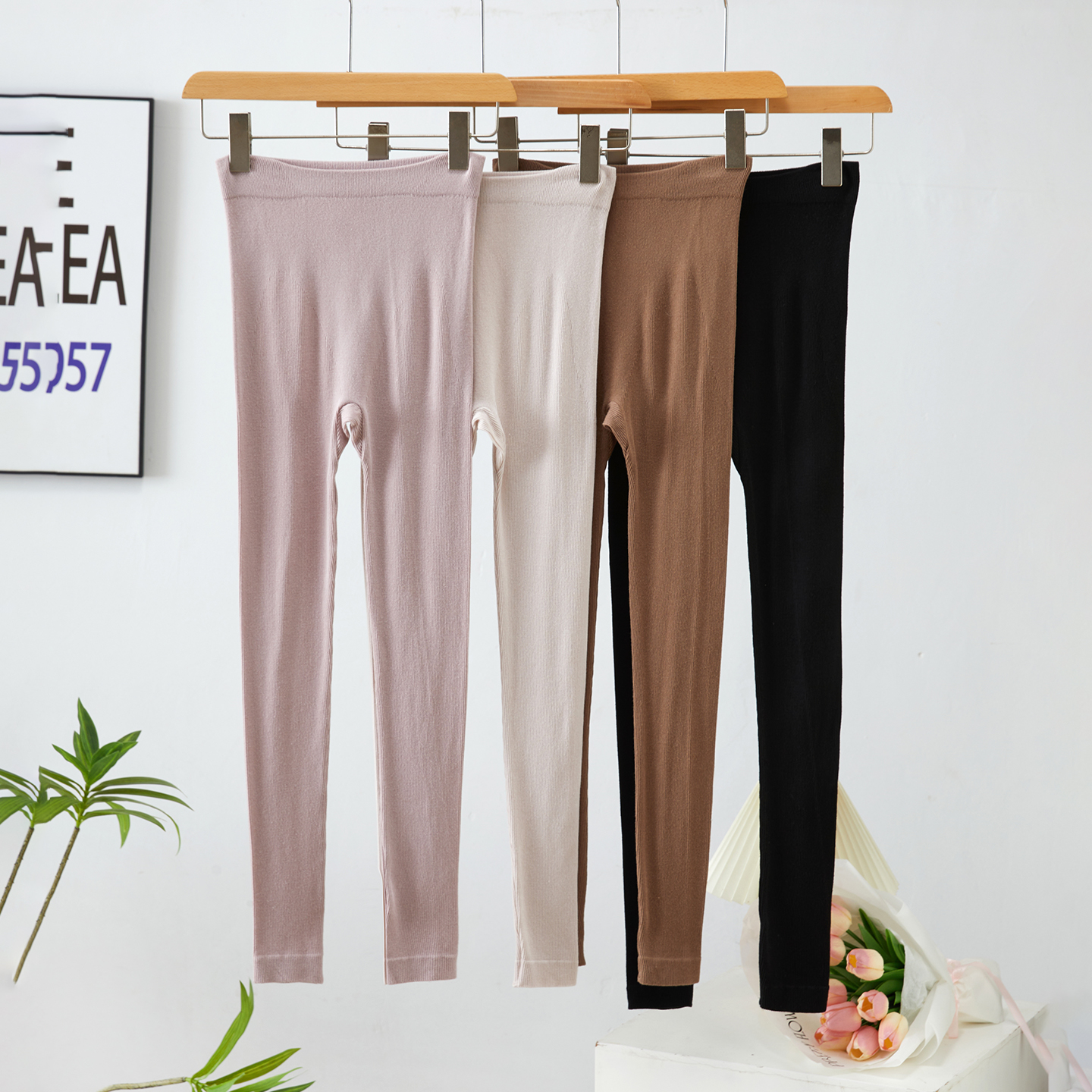 桑蚕丝羊绒一体无缝发热保暖裤女高弹提臀打底裤高腰修身显瘦秋裤